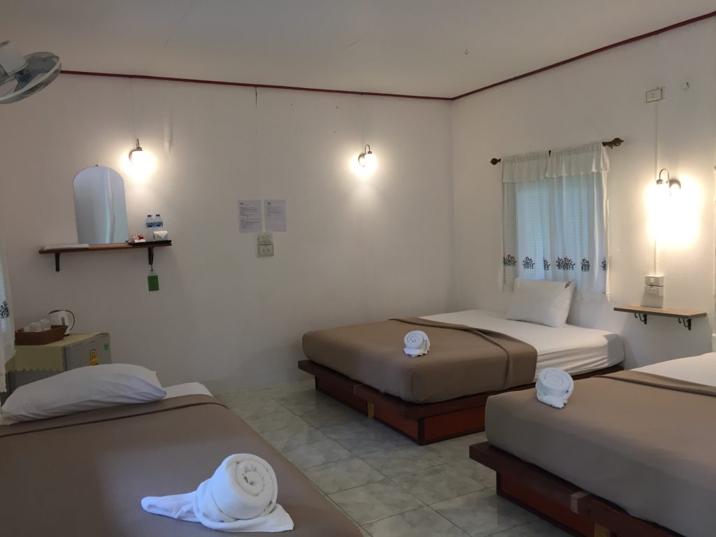 Family & Friend Budget room in khao Sok.