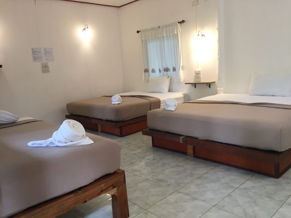 Family & Friend Budget room in khao Sok.