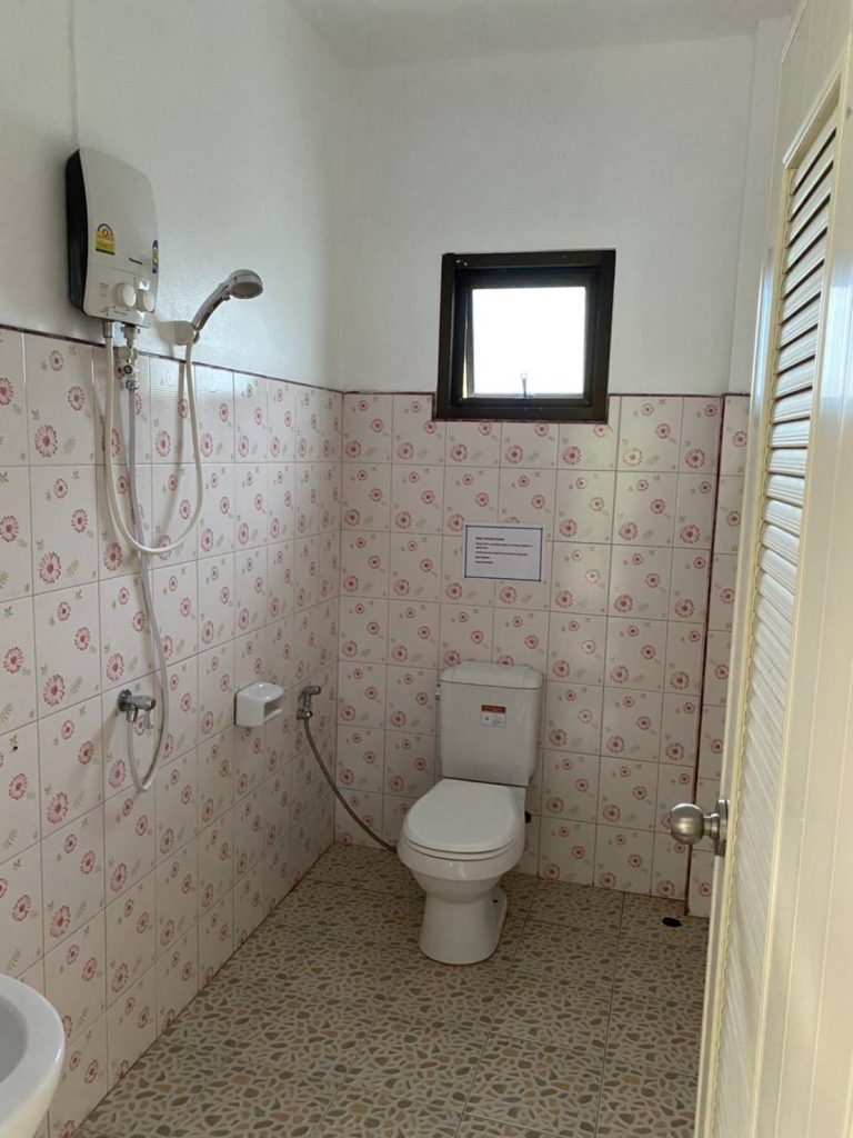 Family Mountain View Bungalow in Khao Sok.