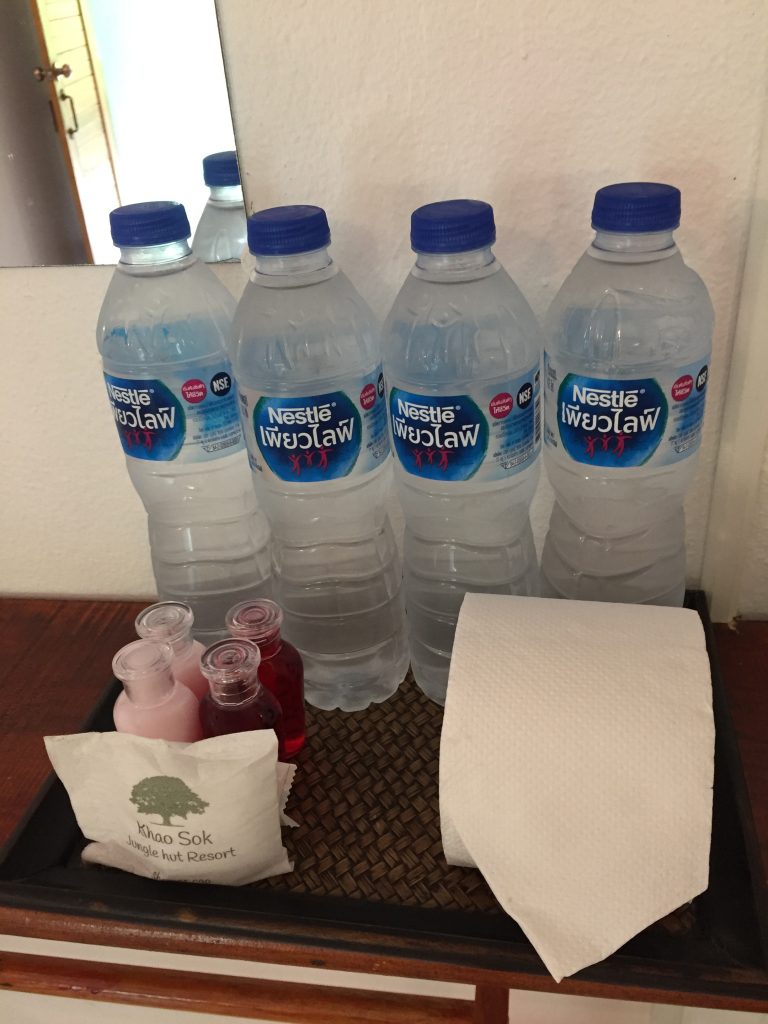 Family Room with balcony bungalow in Khao Sok.