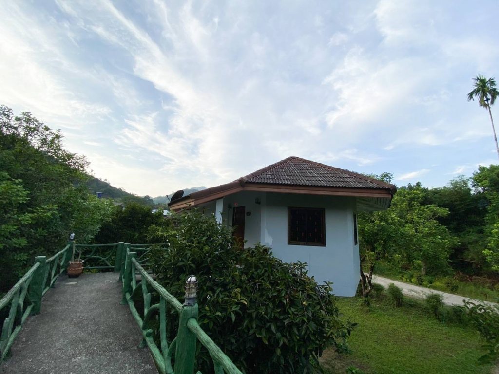 Standard Mountain View Bungalow in Khao Sok.