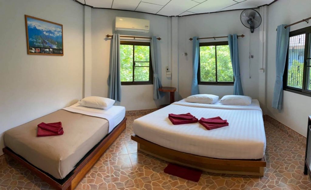 Standard Mountain View Bungalow in Khao Sok.