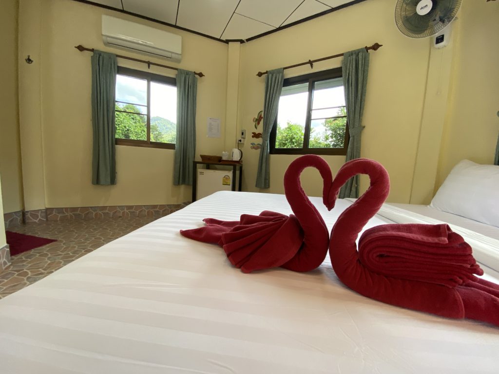 Standard Mountain View Bungalow in Khao Sok.